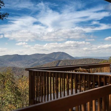 Above The Clouds Villa West Jefferson Exterior photo